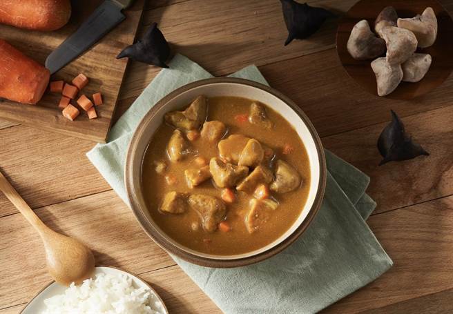 全联菱角日式咖哩，每盒200g，89元。（全联提供）