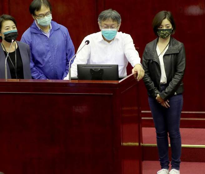 黄瀞莹跑活动挨轰，北市府证实，下周一卸任副发言人。（郑任南摄）