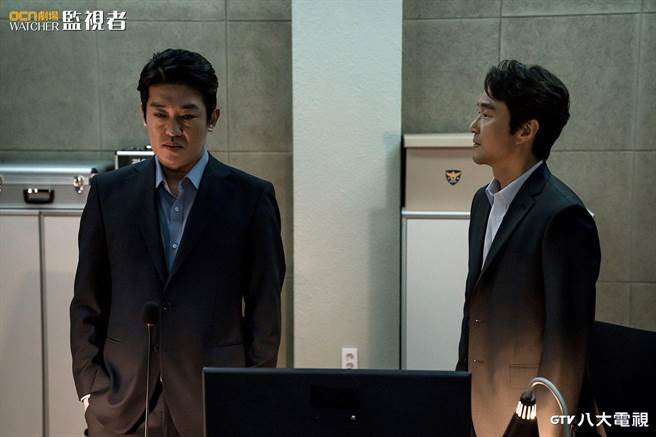 许成泰(左)、韩石圭对手戏。(八大提供)