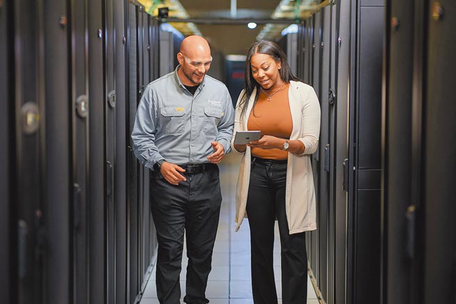 施耐德电机拥有完善的解决方案，在提升企业产出能力的同时减少碳排放。图／施耐德电机提供