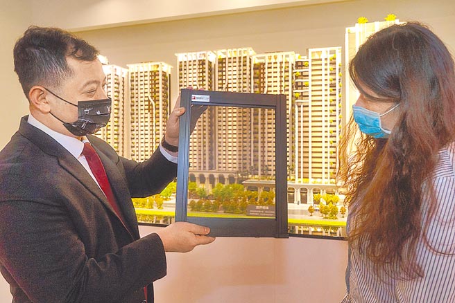 荷兰Poll-texR普特丝防霾纱窗与台湾建筑之光－南港世界明珠合作，共同打造抗空污防疫宅。图／台湾普特丝提供