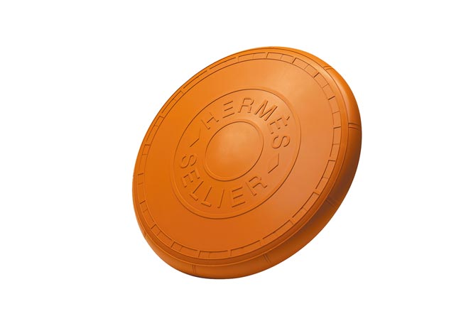 HERMES再生天然纤维材质飞盘，6900元。（HERMES提供）