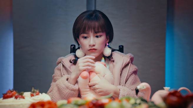 陳加恩獨自北上打拼。周子娛樂提供