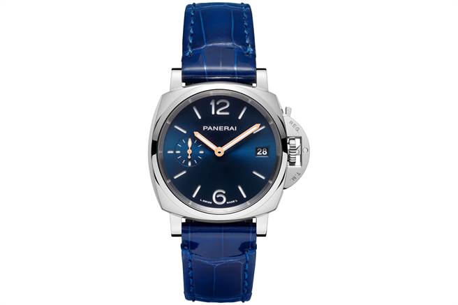 沛纳海Luminor Due-38mm系列PAM01273腕表，蓝面搭蓝色鱷鱼皮表带款。（图/PANERAI提供）