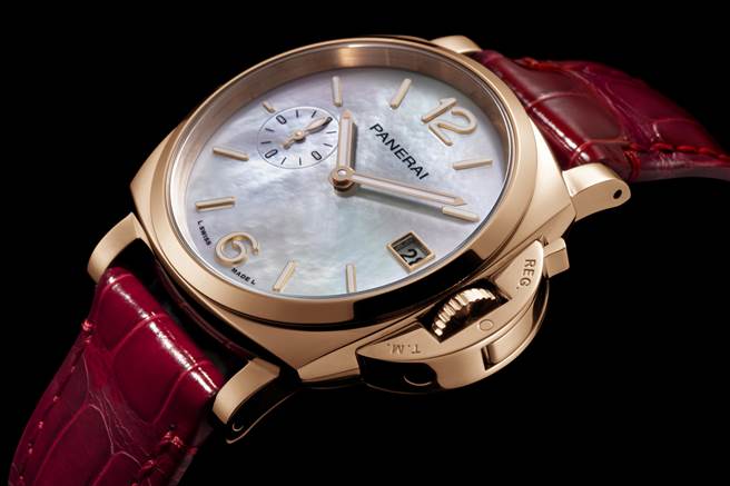 沛纳海抢攻女表市场，主打Luminor Due-38mm系列女表，表径轻巧好上手，外观设计更优雅细致有女人味。（图/PANERAI提供）


