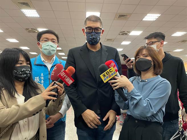 对于同舟计画，国民党副主席连胜文今（20）日表示，应建立起一个共通原则，再去检视个案，而非用单一个案以偏概全。（叶书宏摄）