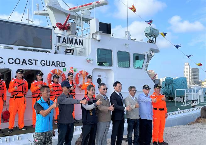 海巡署第1艘100吨级巡防艇10087艇配置澎湖即日上路。（陈可文摄）