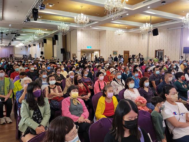 现场民眾。(林雅惠摄)