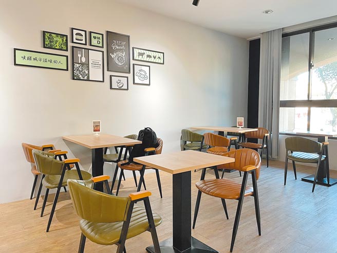 麦味登2014年起，打造小型咖啡馆用餐氛围，强化消费者五感体验。图／麦味登（扬秦国际企业）