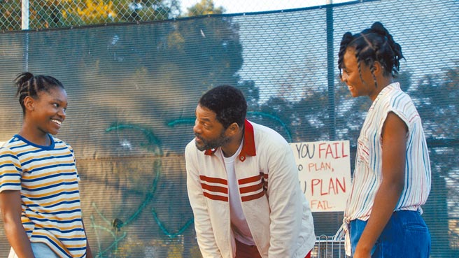 《王者理查》改編自大小威廉斯姊妹成為網壇雙天后的真人真事。（華納兄弟提供）