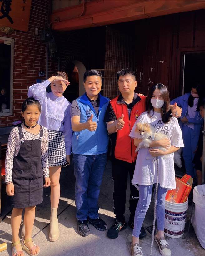 顏宽恒出席开镜仪式，祈求拍摄顺利及收视长红。（保安宫提供／陈淑娥台中传真）