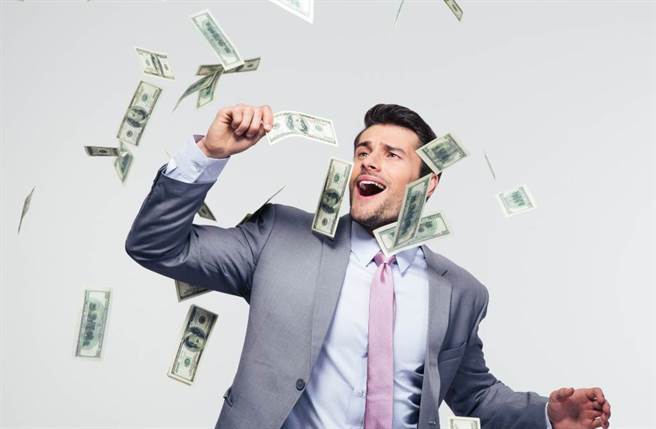 生肖属羊、属龙、属狗的男性，天生才华洋溢懂分寸，最容易出人头地。（示意图／达志影像）