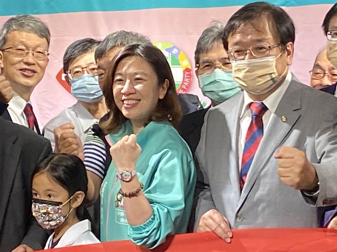 参加中二选区补选的林静仪表示，一旦她当选可以一兼二顾，除支援解决医疗环境等相关问题，也希望能在国际上为台湾加入WHO世界卫生组织发声。（卢金足摄）