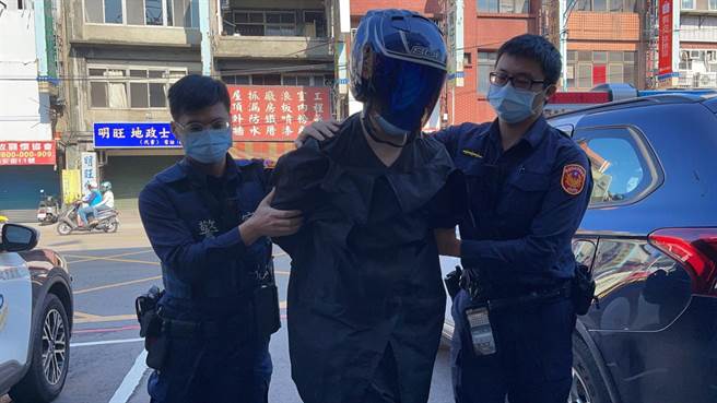 紙雕師蔣嫌被警方捕後辯稱，忘了行凶過程。（資料照/蔡依珍攝）