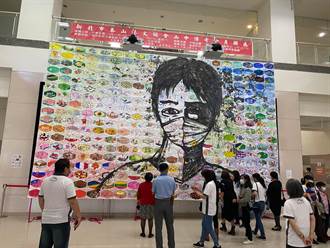 新北泰山百位藝術家齊聚作「口罩大畫」 7日後焚畫象徵送走疫情