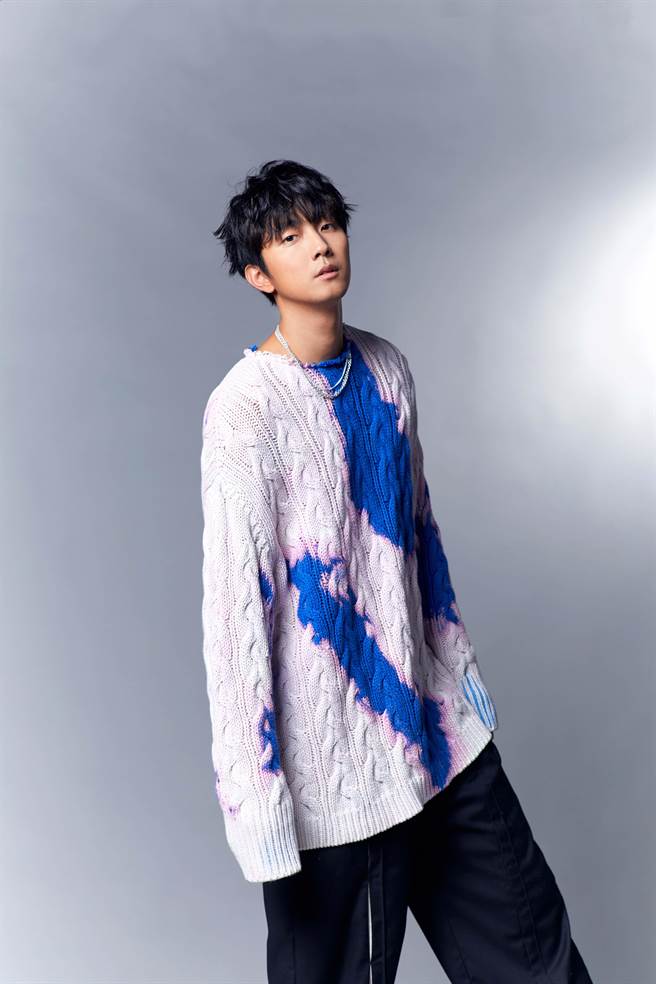 許書豪推出新單曲〈Touch Control〉。（華納音樂提供）