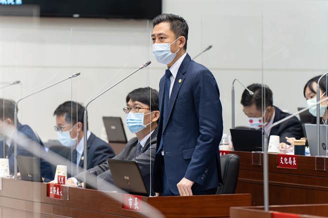 新竹市长林智坚22日接受质询时表示，台积电至高雄设厂，说明大新竹合併刻不容缓，产业界近来也都一致同意大新竹升格有急迫性。（新竹市政府提供／陈育贤新竹传真）