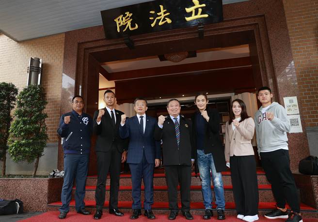 陳金鋒等人今日拜會立法院副院長蔡其昌 (蔡其昌辦公室提供)