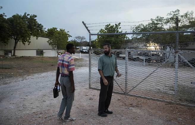 17名在海地被绑架的美国与加拿大传教士，当中有2人获释。(图／美联社)