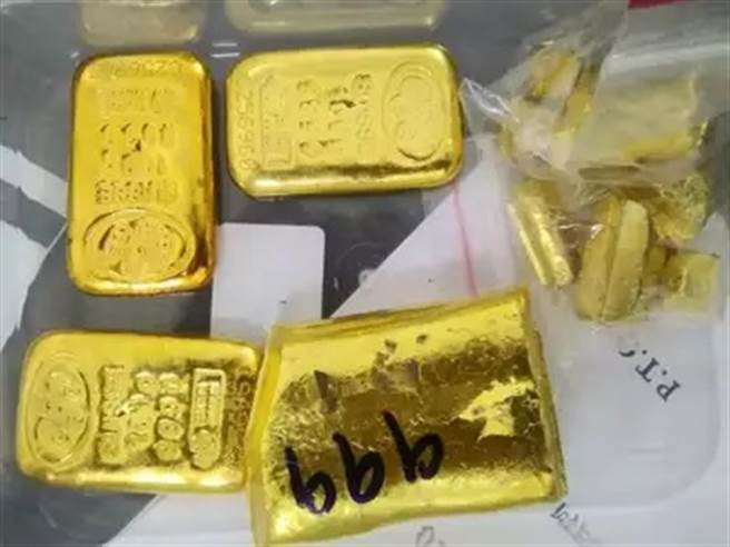 台湾韩国与中国大陆的走私集团，把黄金制成机械零件走私印度，再回復成金锭。(图/DRI)