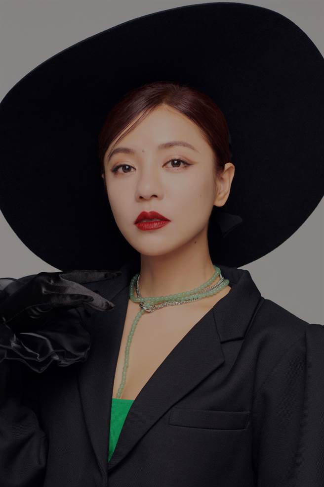 丁噹「90s华语金曲翻玩计画」重新诠释经典金曲。（相信音乐提供）