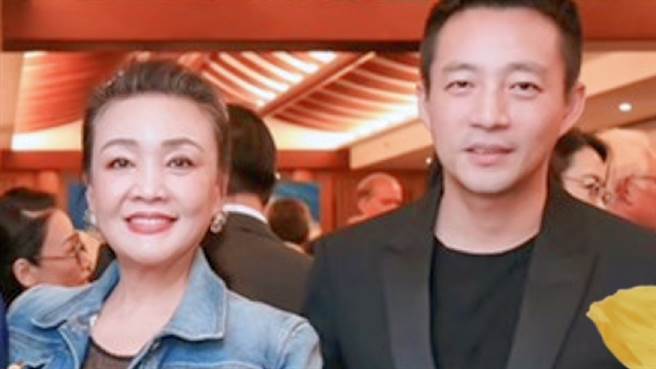 汪小菲的母亲张兰今日开直播表示已聘请5名律师避免网友乱造谣言。（图／微博@张兰俏江南创始人）