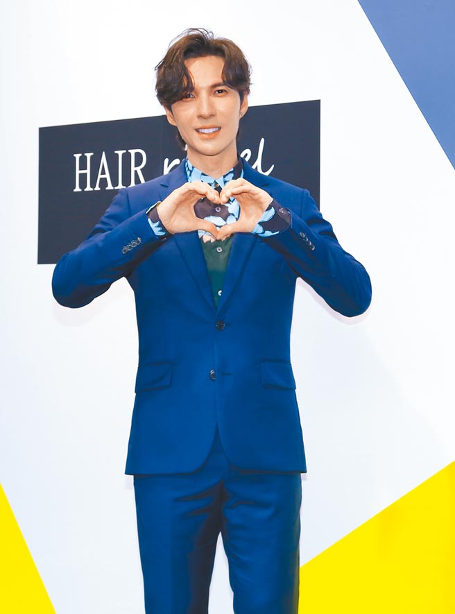 陈势安昨出席一日店长活动。（陈俊吉摄）