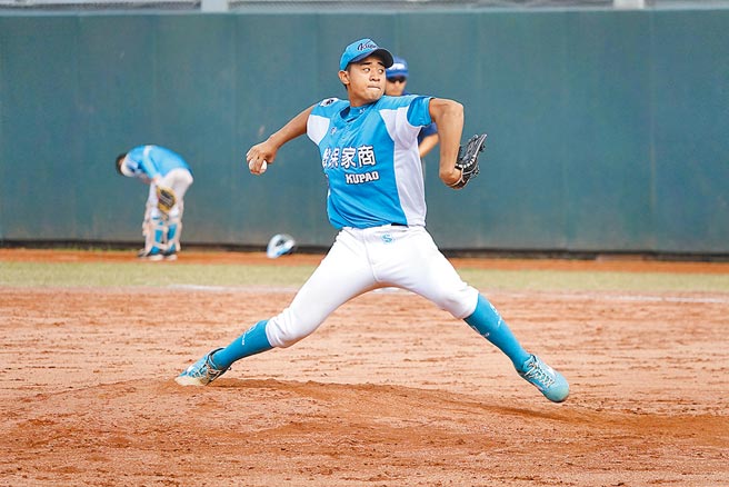 穀保家商馮皓完投7局僅失1分，用勝投慶祝生日。（毛琬婷攝）