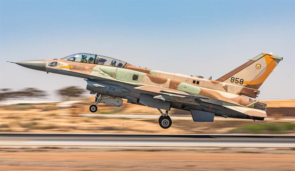 班奈特强调，以色列不受伊朗核协议约束，并重申拥有「对主要敌人採取行动的权力」。图为F-16I。（图／以色列空军脸书）(photo:ChinaTimes)
