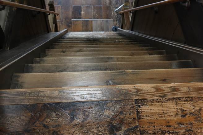 有网友见地板凹陷，疑里面有问题，过来人踩测可能里面有白蚁。（示意图／达志影像）