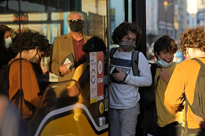 歐洲再度成為疫情重災區。(圖/美聯社) 