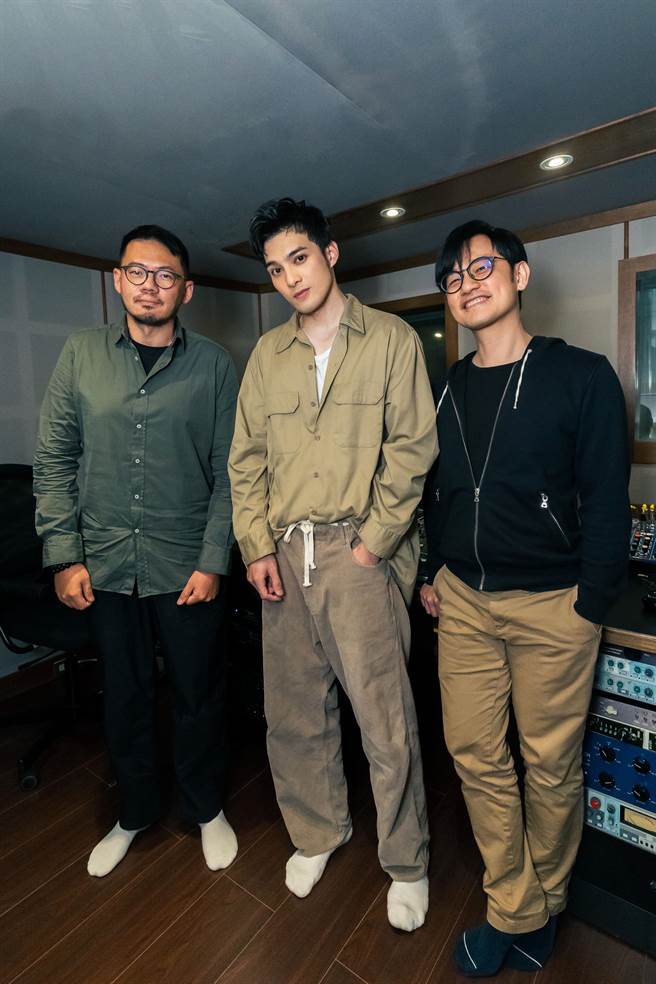 黄伟晋新专辑请来制作人陈建骐与企划统筹葛大为。（爱贝克思提供）