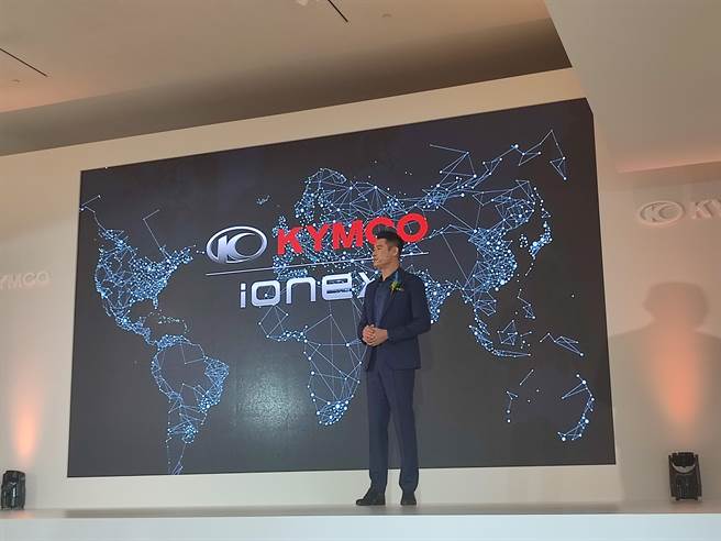 柯勝峯也說，光陽目前致力於電動車的發展，對於光陽來說，下半年開始銷量都有大幅度的提升，無論是在換電站的佈建、抑或是整個產品的品質，都在加速得到消費者的認可。(吳建輝攝)