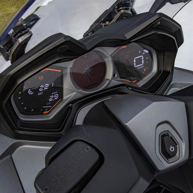 AK550最新noodoe仪表。（陈大任摄）