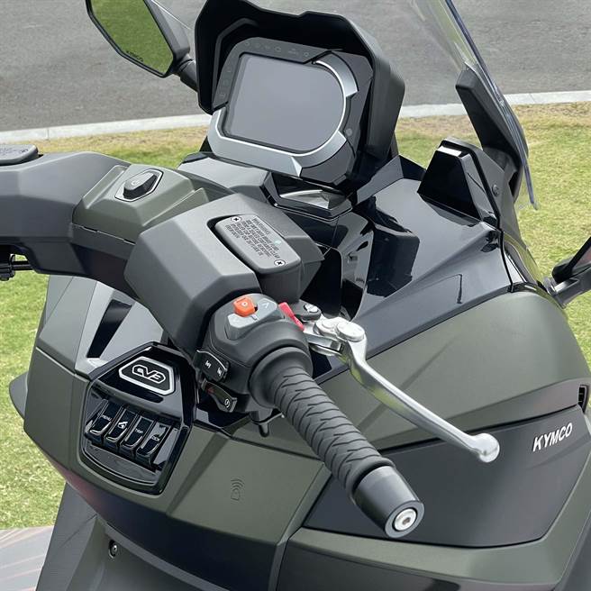 CV3仪表很具未来感。（陈大任摄）