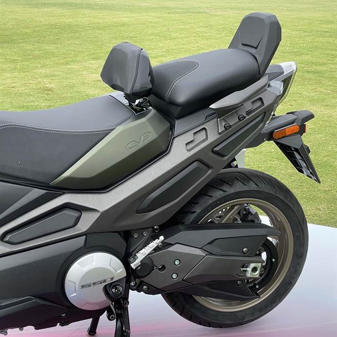 CV3后座採取阶梯式设计。（陈大任摄）