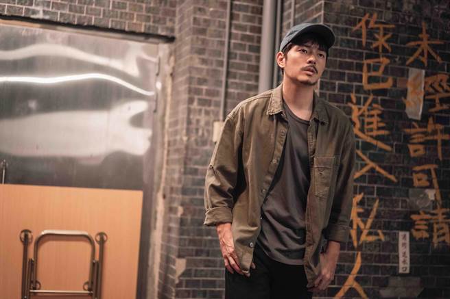 宥胜初登场便以流浪汉模样示人，宛如「台版犀利哥」。（TVBS提供）