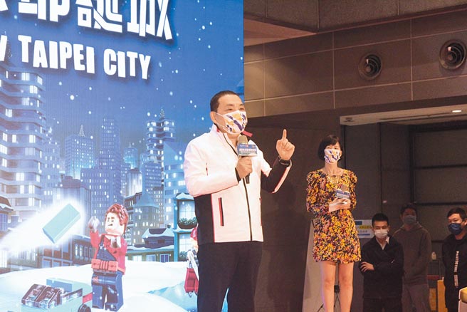 前总统马英九批新北市长侯友宜不了解核废处理过程才反对重启核四，侯友宜（左）认为，如没办法处理核安，没有能力处理核废料，就没办法去谈核电。（陈慰慈摄）