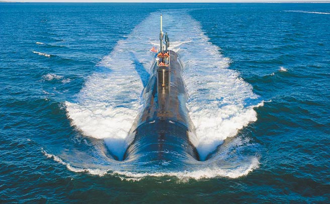 美國維吉尼亞級核動力攻擊潛艦北卡羅來納號（USS North Carolina SSN-777）。根據AUKUS協議，澳洲將採購8艘核動力潛艦。（摘自美國海軍官網）