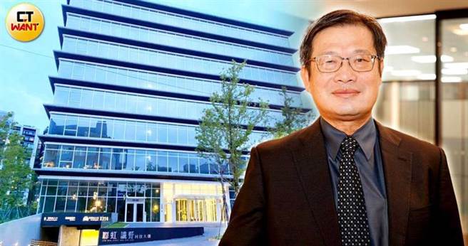 今年2月，距离「T.CBD」500公尺的「识野科技大楼」被「和润企业」砸近7.2亿元买下7楼整层办公室，拆算车位单价约55.29万元，比起批发採购3栋商办的台塑买得还便宜。右为和润、和运董事长刘源森。（图／翻摄自益靖有限公司官网、报系资料库）