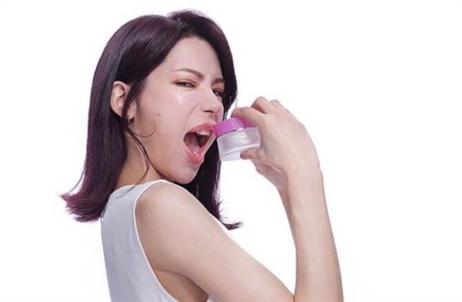 Keanna直接跟莉婭嗆聲「賠很多，快去打工」。（圖／keanna_taiyh IG）