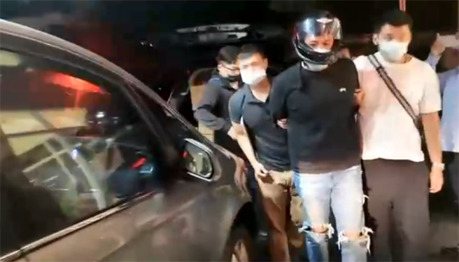 警方在陆续逮捕7名运毒集团成员，新北地检署起诉后求处最重之刑。(戴志扬翻摄)