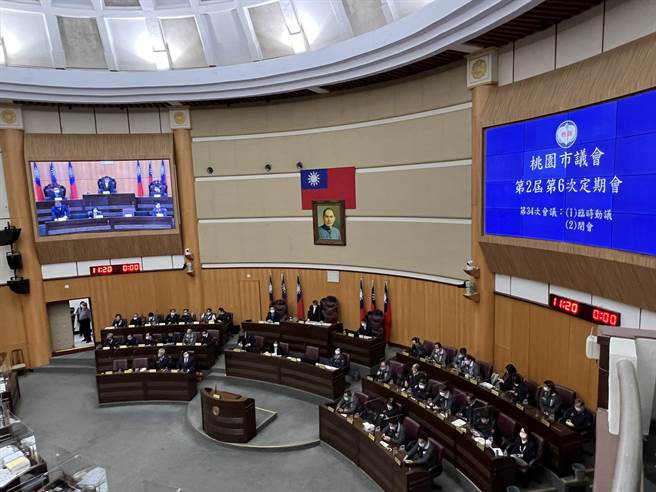 桃议会24日提临时动议，要求市府协助家属提出国赔，市长郑文灿说若家属有意愿会请法务局协助。(蔡依珍摄)