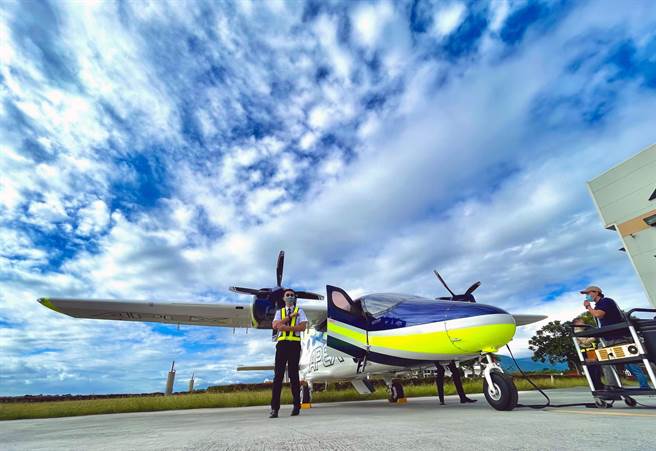 9人座新型客機P2012進駐台東，將兼顧觀光與醫療後送。（莊哲權攝）