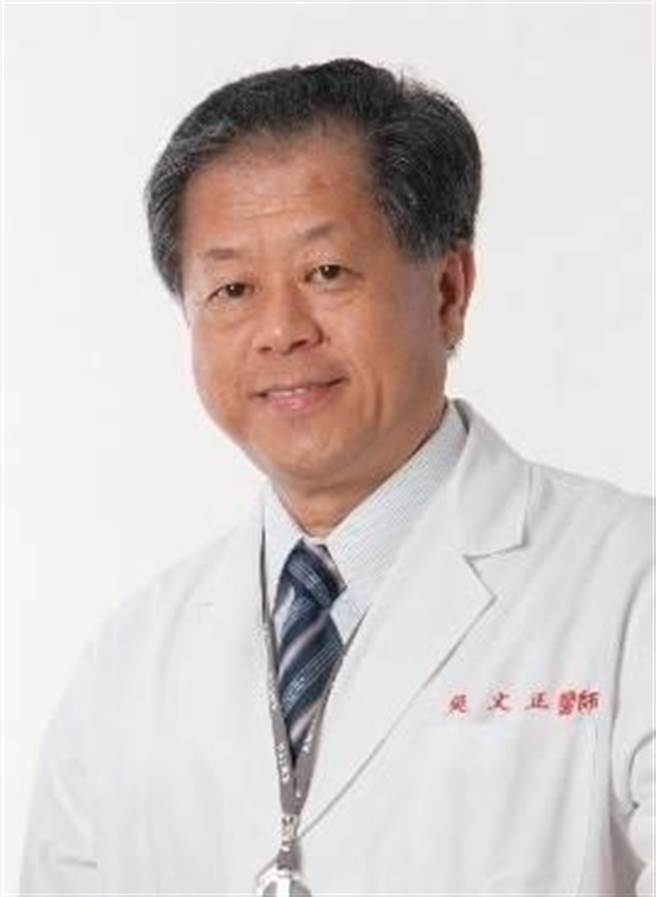 台湾泌尿科医学会理事长吴文正表示，摄护腺癌精准疗法如同治疗道路上的加油补给站，并呼吁病人保持积极心态遵循医嘱。（医师提供）