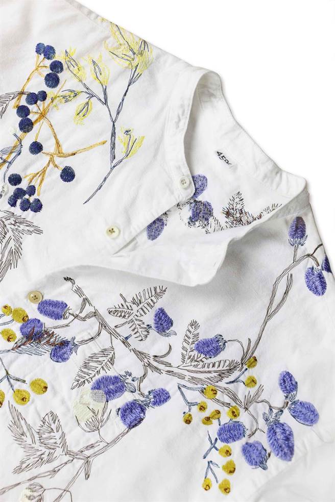 永续系列亨利领长版衬衫，重塑基本素面长板衬衫,加上精致刺绣点缀更显独特气质， 2万7400元。（45R提供）