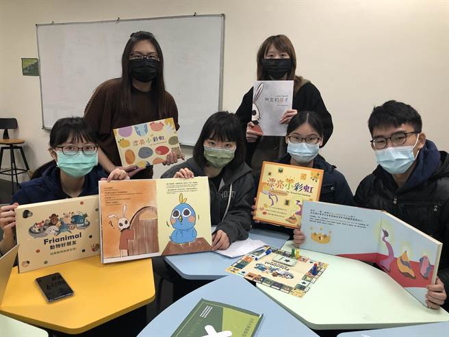 大学生将前往启聪、启明学校，分享自编绘本及桌游。（大同大学提供）