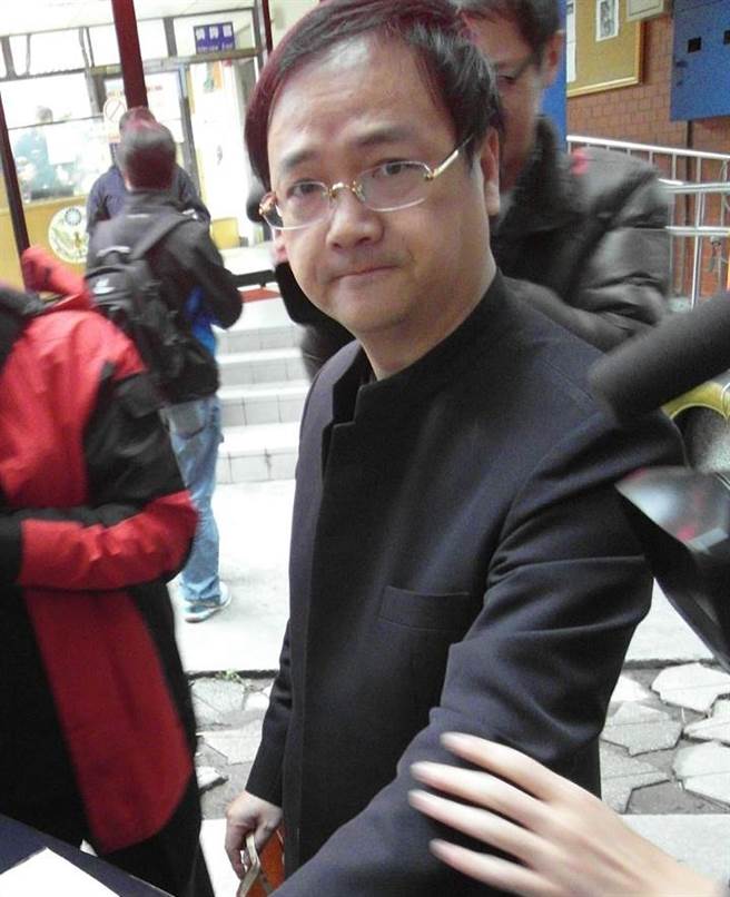 评黄鸿升猝死与祖先有问题挨轰 命理师江柏乐告56网友。(本报资料照)