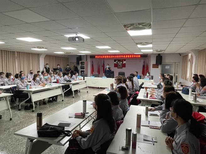 新北市永和警分局今（25日）召集永和義警中隊全體成員200多名，舉辦110年永和義警中隊常年訓練。（永和警分局提供）