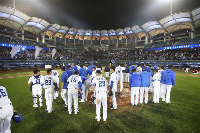 富邦悍将25日宣布取消秋训。（资料照，杜宜谙摄）